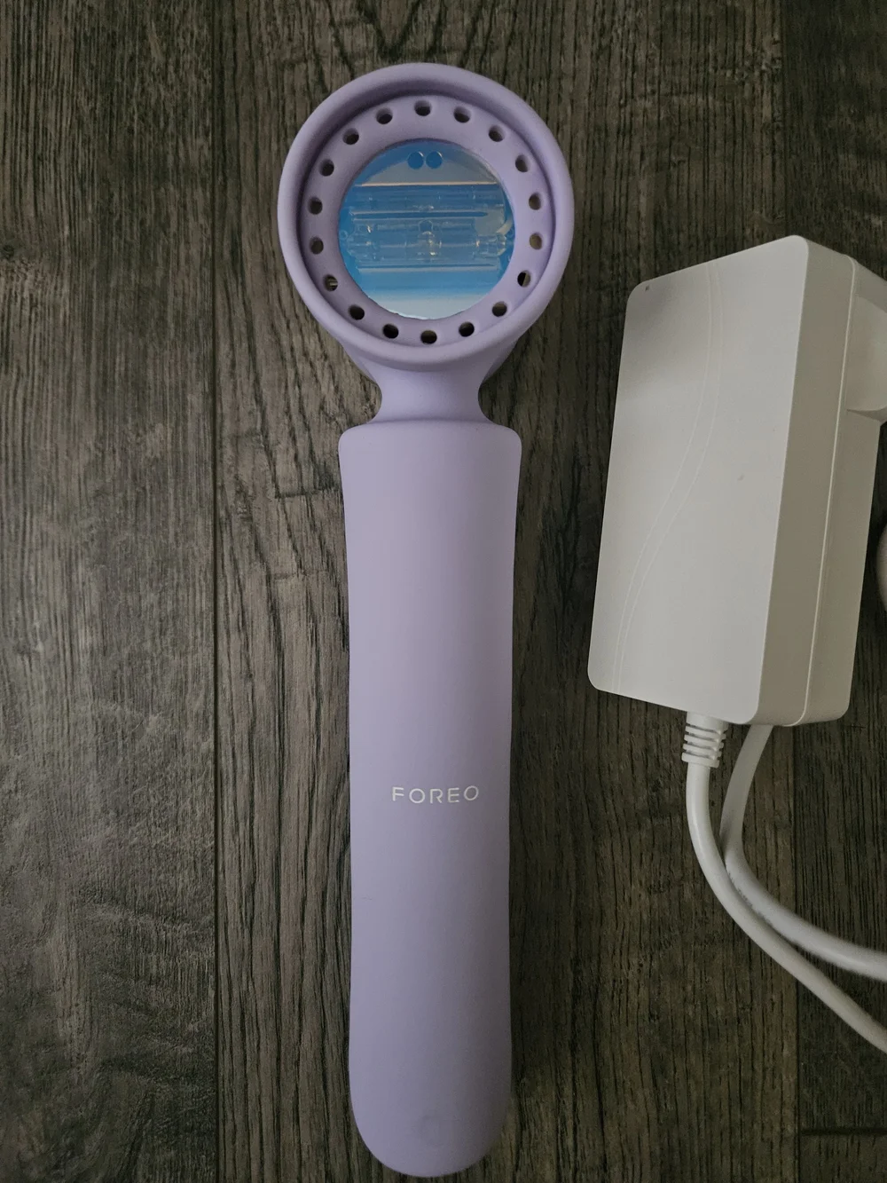 Foreo Peach 2 go in excellent, like-new condition!